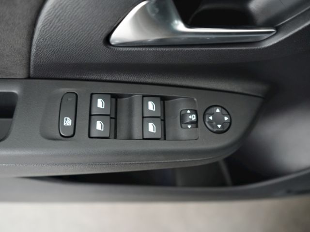 Corsa-e F FACELIFT GS LONG RANGE 51kWh AT+LED MA