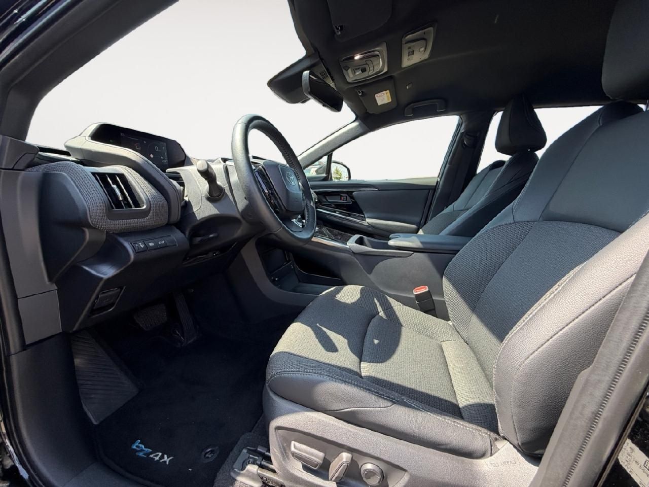 Fahrzeugabbildung Toyota bZ4X FWD