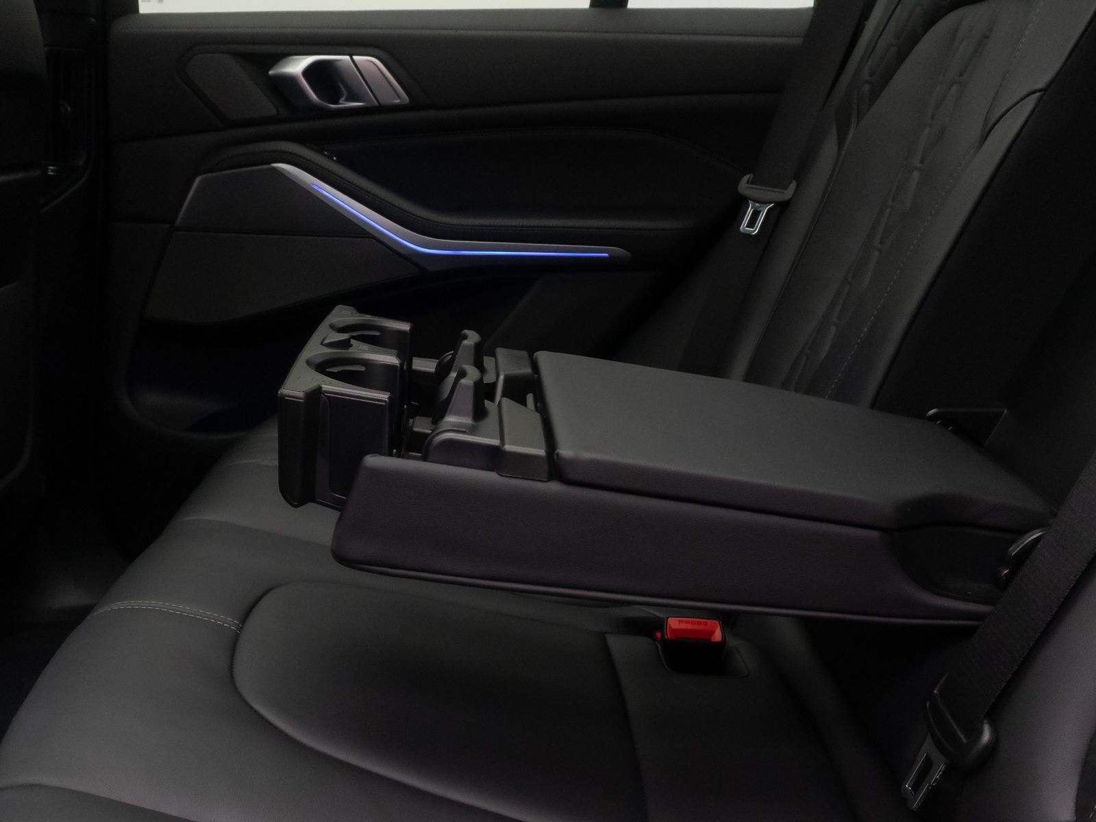 Fahrzeugabbildung BMW X5 xD40d M Sport 360° Laser Panorama H/K ACC 22"