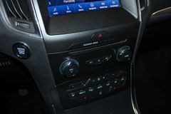 Fahrzeugabbildung Ford Galaxy Titanium Automatik LED Kamera WinterPaket