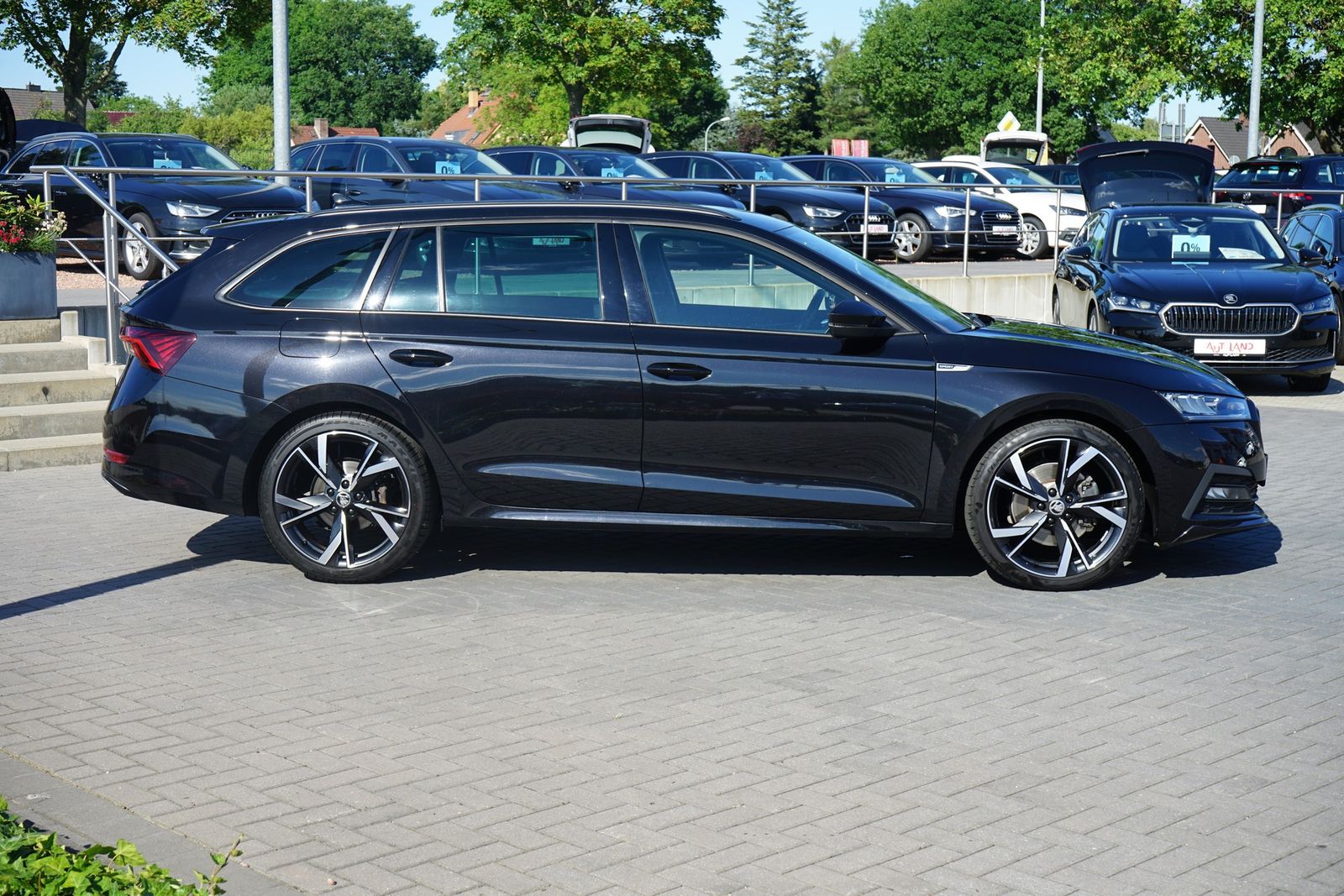 Skoda Octavia Combi 2.0 Sportline 4x4 LED Navi Head-Up foto 5