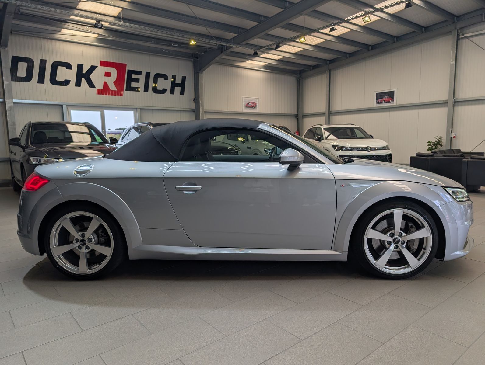 Fahrzeugabbildung Audi TT Roadster 45 TFSI Quattro S-Line Sport-Paket +