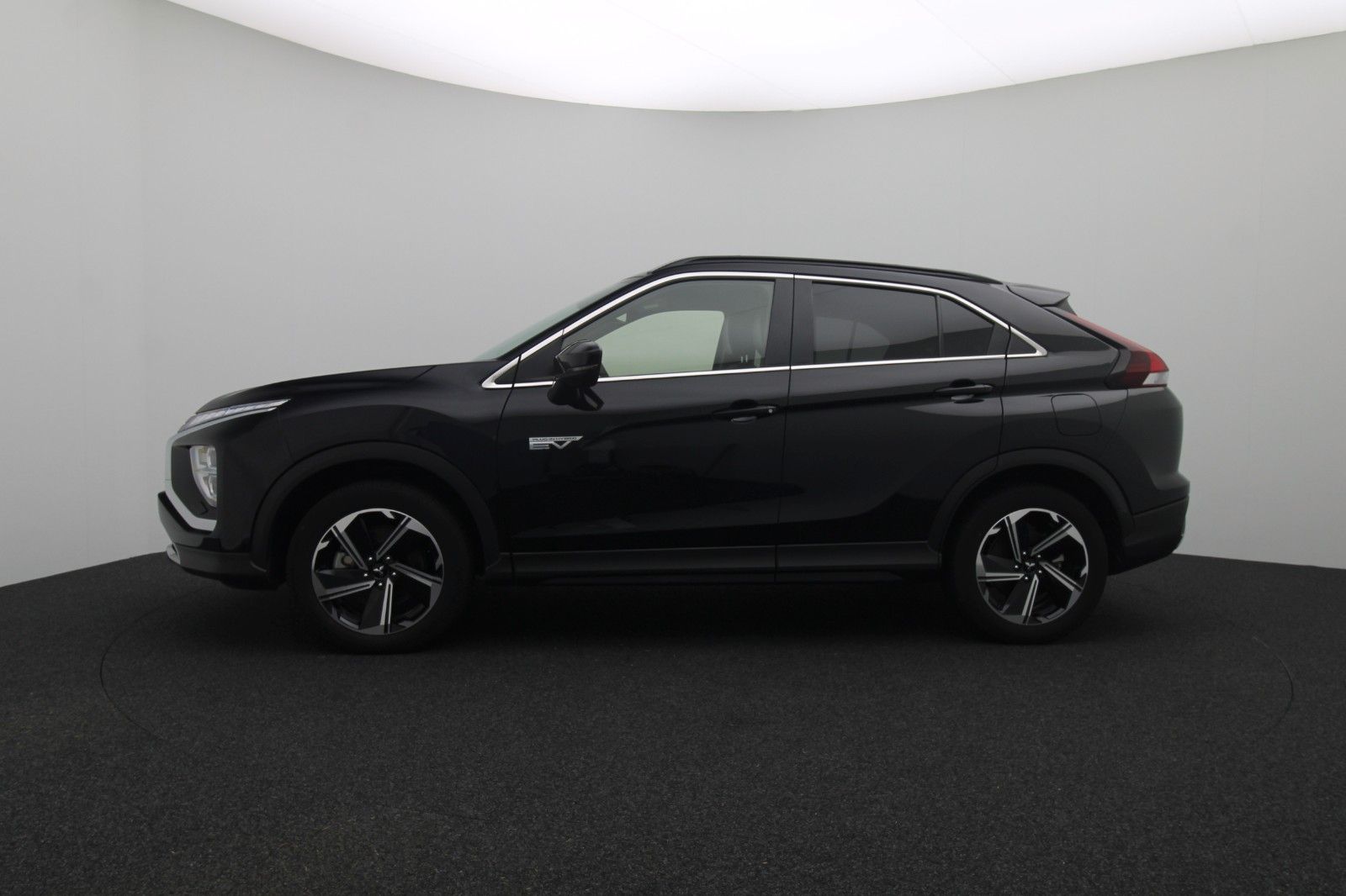 Fahrzeugabbildung Mitsubishi Eclipse Cross 2.4 Intro Edition Hybrid 4WD