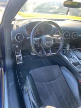 Audi TT Coupe 2.0 TDI S tronic quattro - - Audi TT mit Diesel-Antrieb: Navigationssystem