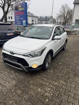 Hyundai i20 Active blue Classic 2.Hand,Alu,HU 10/27 - Hyundai i20: Blue
