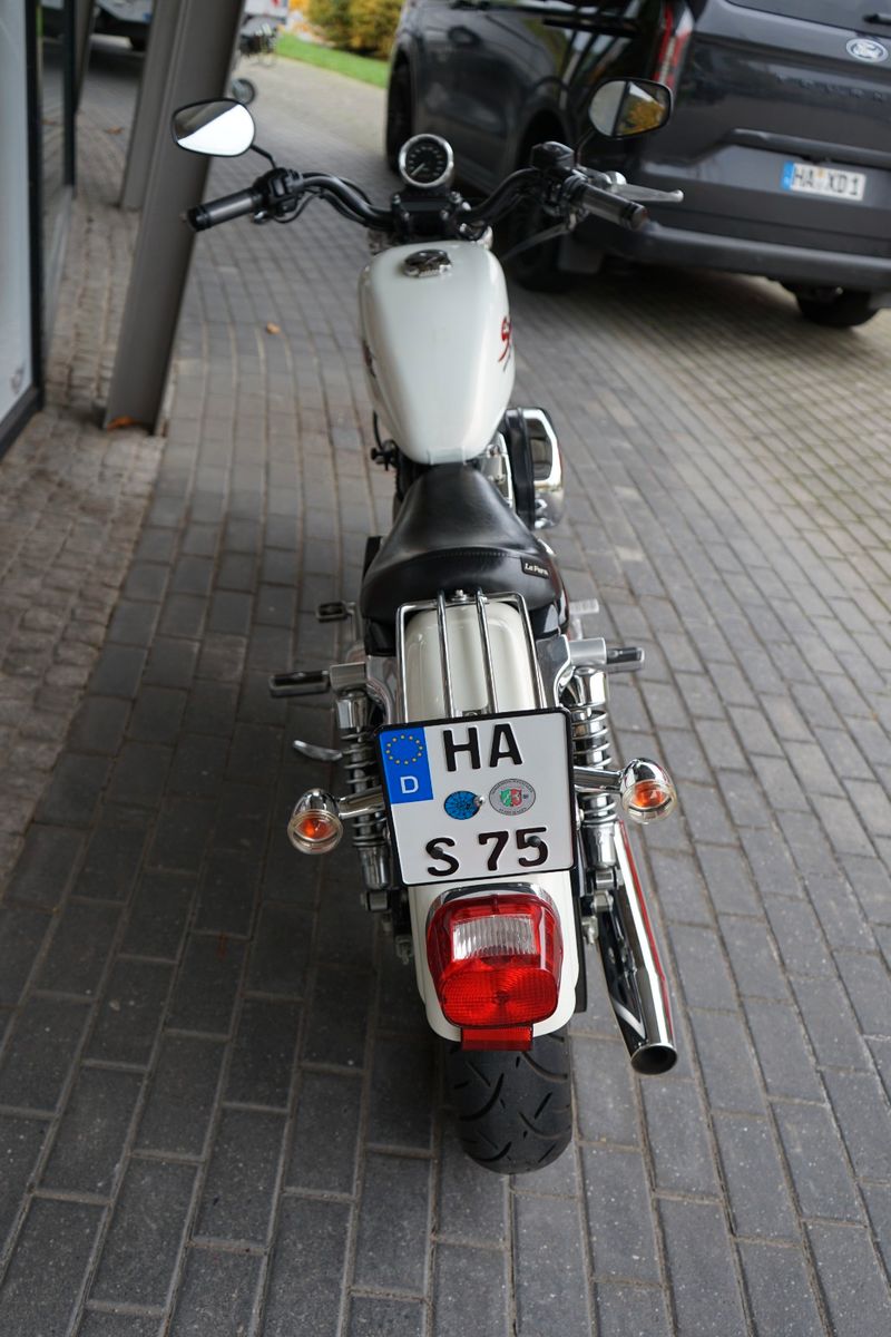 Fahrzeugabbildung Harley-Davidson Sportster XLH 883 Hugger-Weiß-Wenig KM-Neuwertig