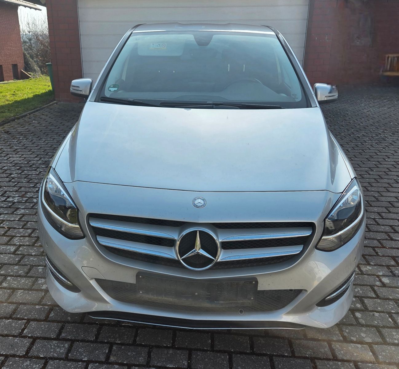 MERCEDES-BENZ B 200