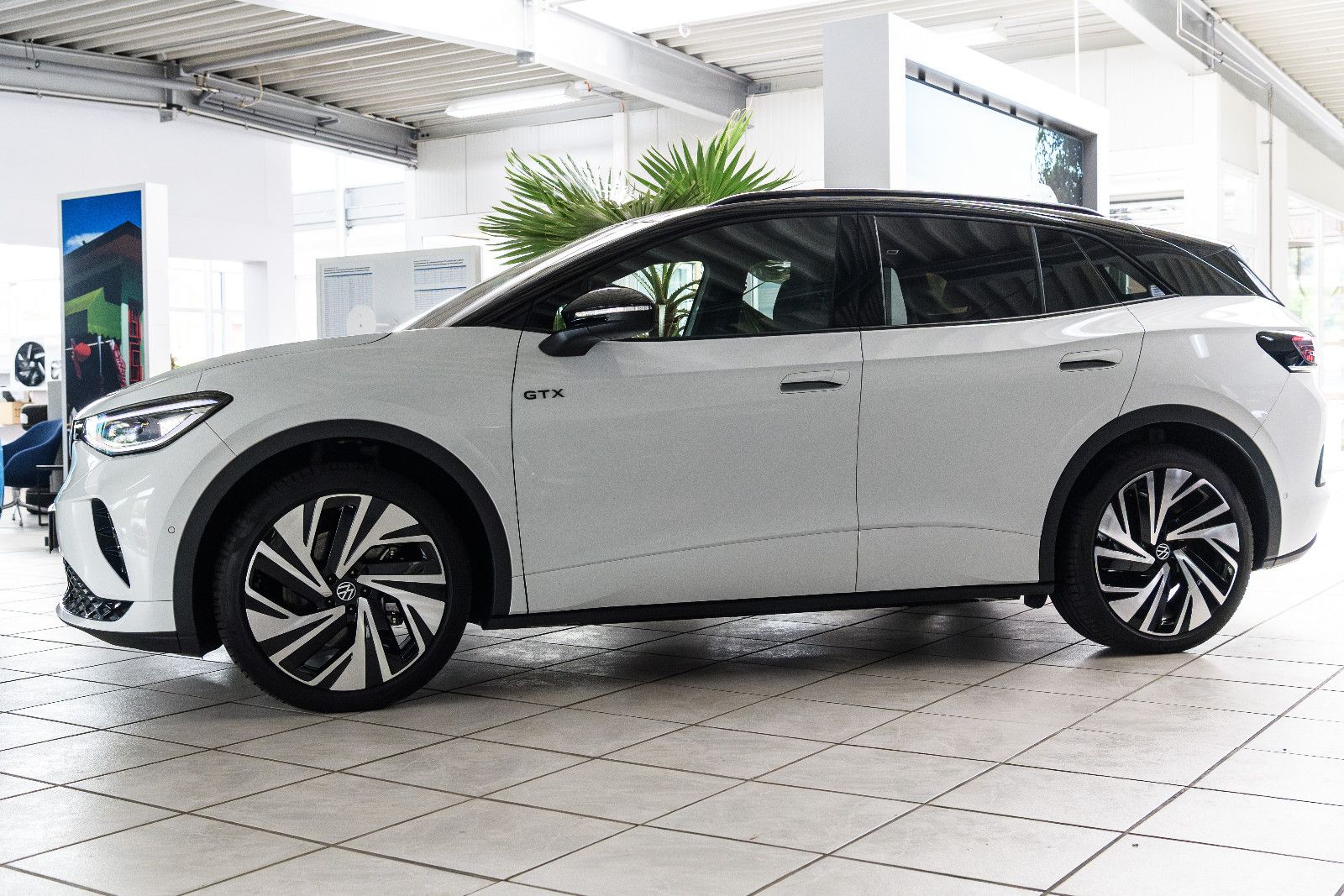 Fahrzeugabbildung Volkswagen ID.4 GTX 4Motion IQ-LIGHT+AHK+WÄPU+KAMERA+HuD+21