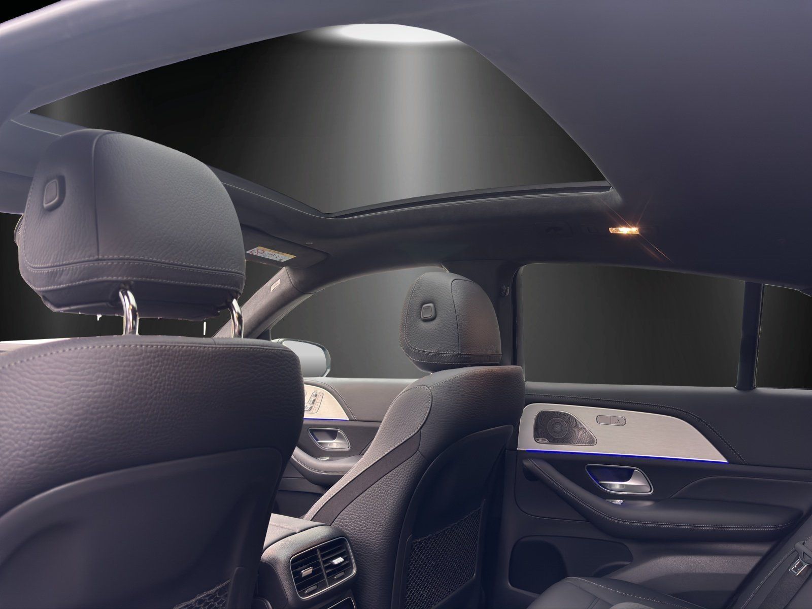 Fahrzeugabbildung Mercedes-Benz GLE450d AMG Prem+ E-Active DISTR Pano AHK Standh