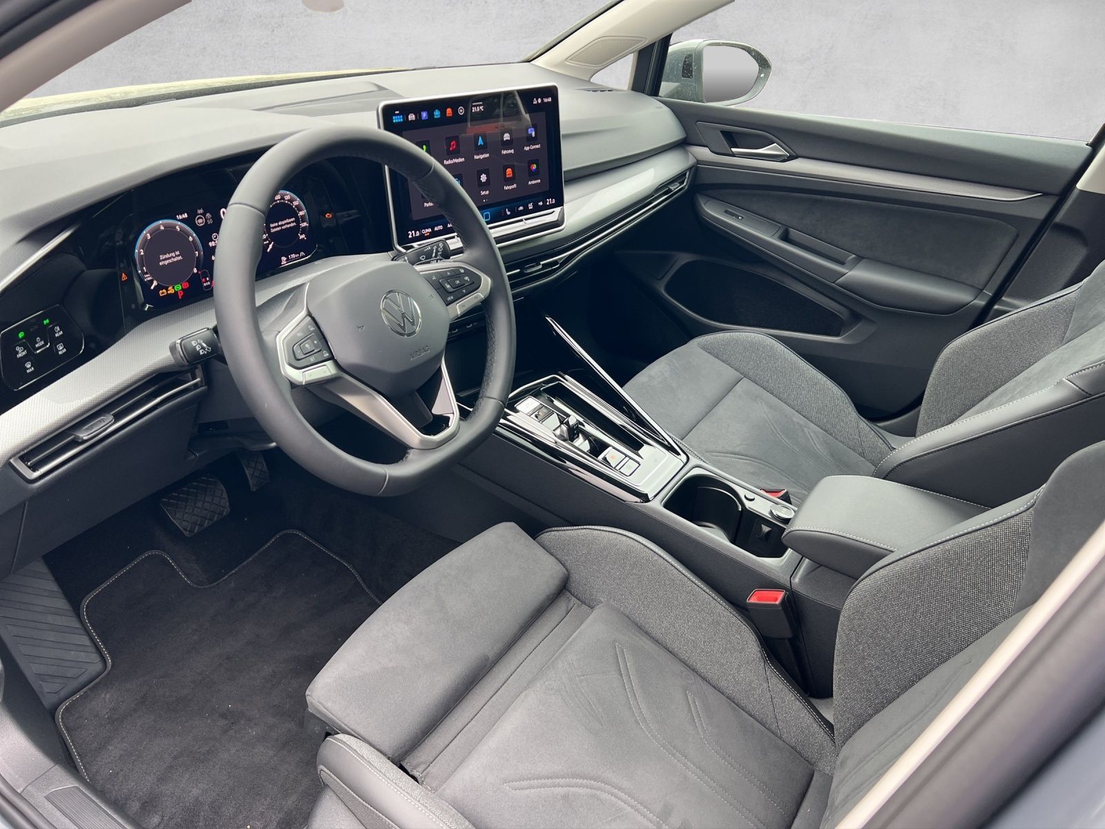Golf VIII Style 1.5 eTSI DSG AHK*Navi*LED*Pano