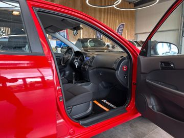 MYAUTOCENTER – Gebraucht- und Jahreswagen mit Werkstattservice in Pfaffenhofen Hyundai i30 *Scheckheft*Klimaanlage*TÜV-NEU*