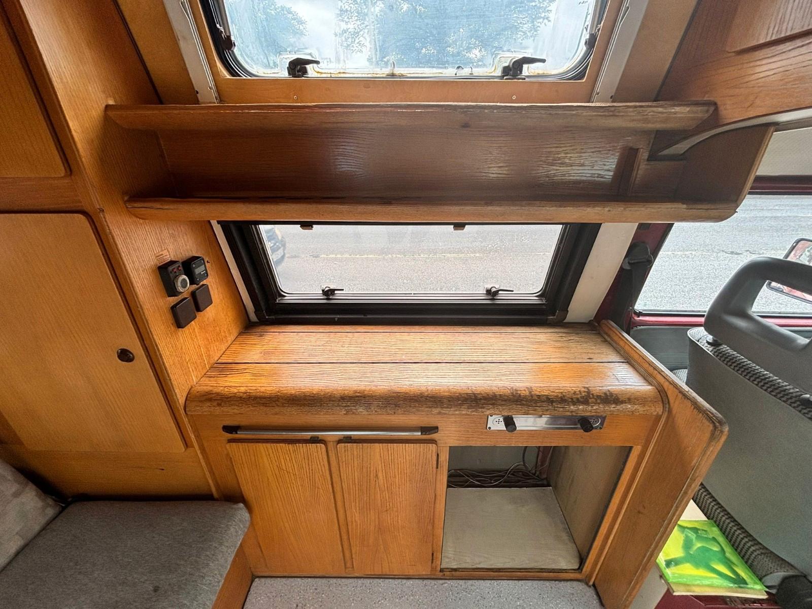 Volkswagen T3 - gepflegter Wohnmobil-Klassiker mit Hochdach