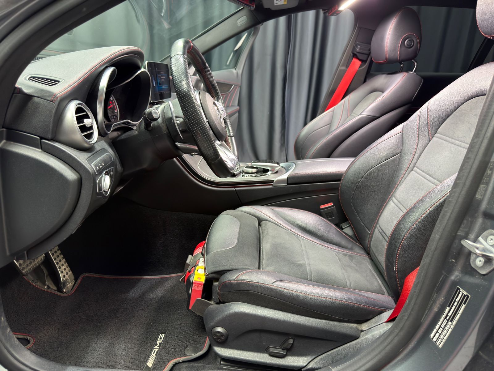 Fahrzeugabbildung Mercedes-Benz C 43 AMG T|PANORAMA|PERFORMANCE|NAVI|AHK