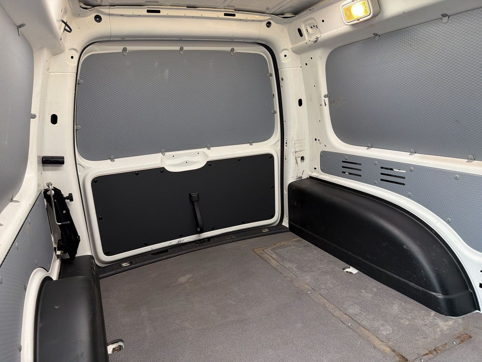 Caddy Maxi Kasten TDi Navi Klima AZV Kamera