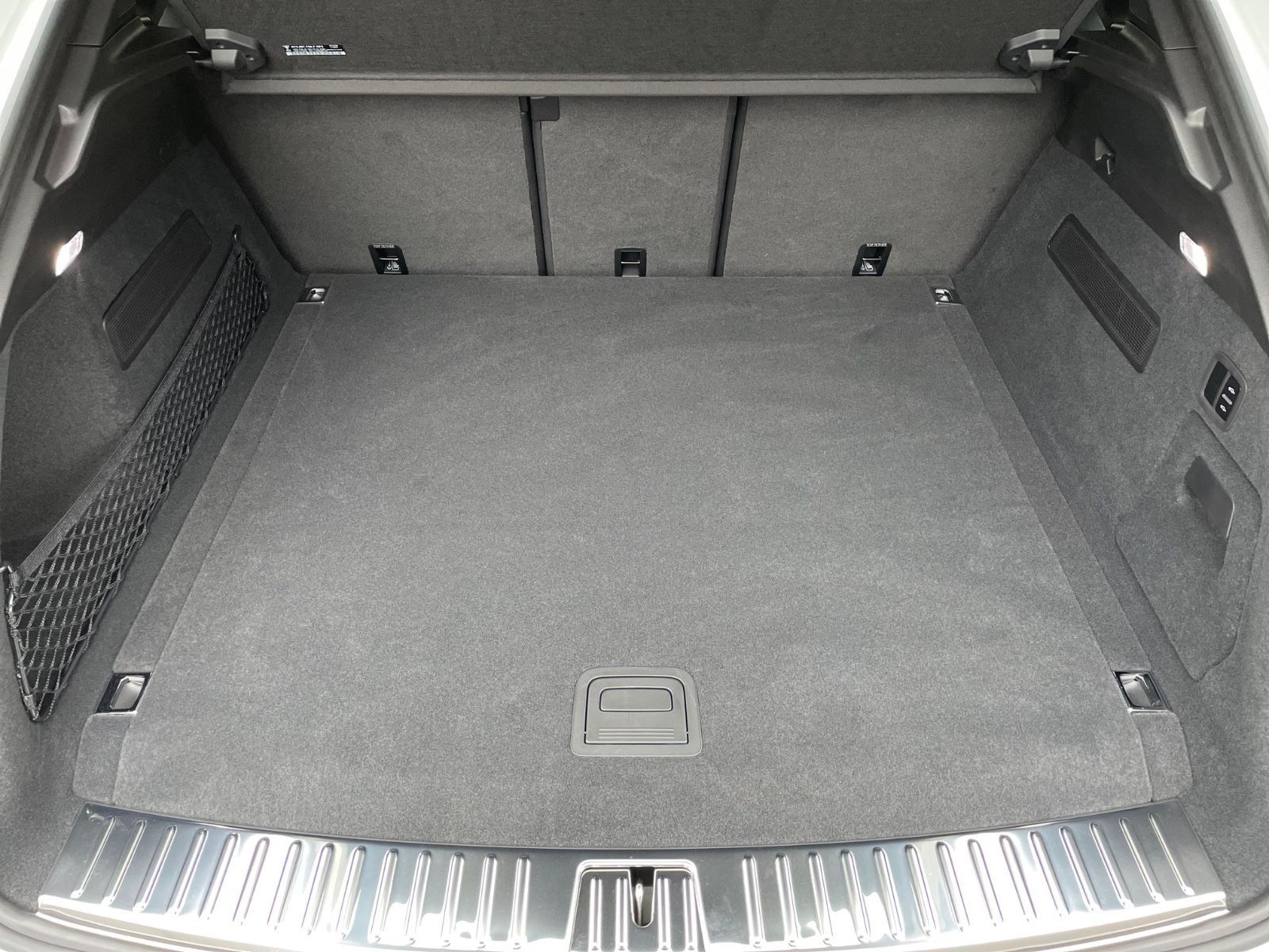 Fahrzeugabbildung Porsche Cayenne E-Hybrid Coupé |ACC|360°|SportDesign|22"