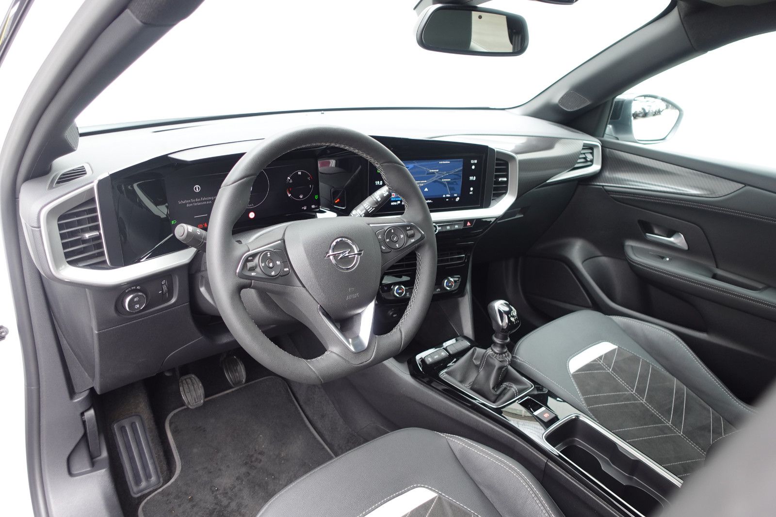 Fahrzeugabbildung Opel Mokka 1.2Turbo Ultimate Navi, Sitzh.,Kamera,PDC