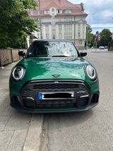 MINI Cooper + Works Trim + Winterreifen mit Felgen