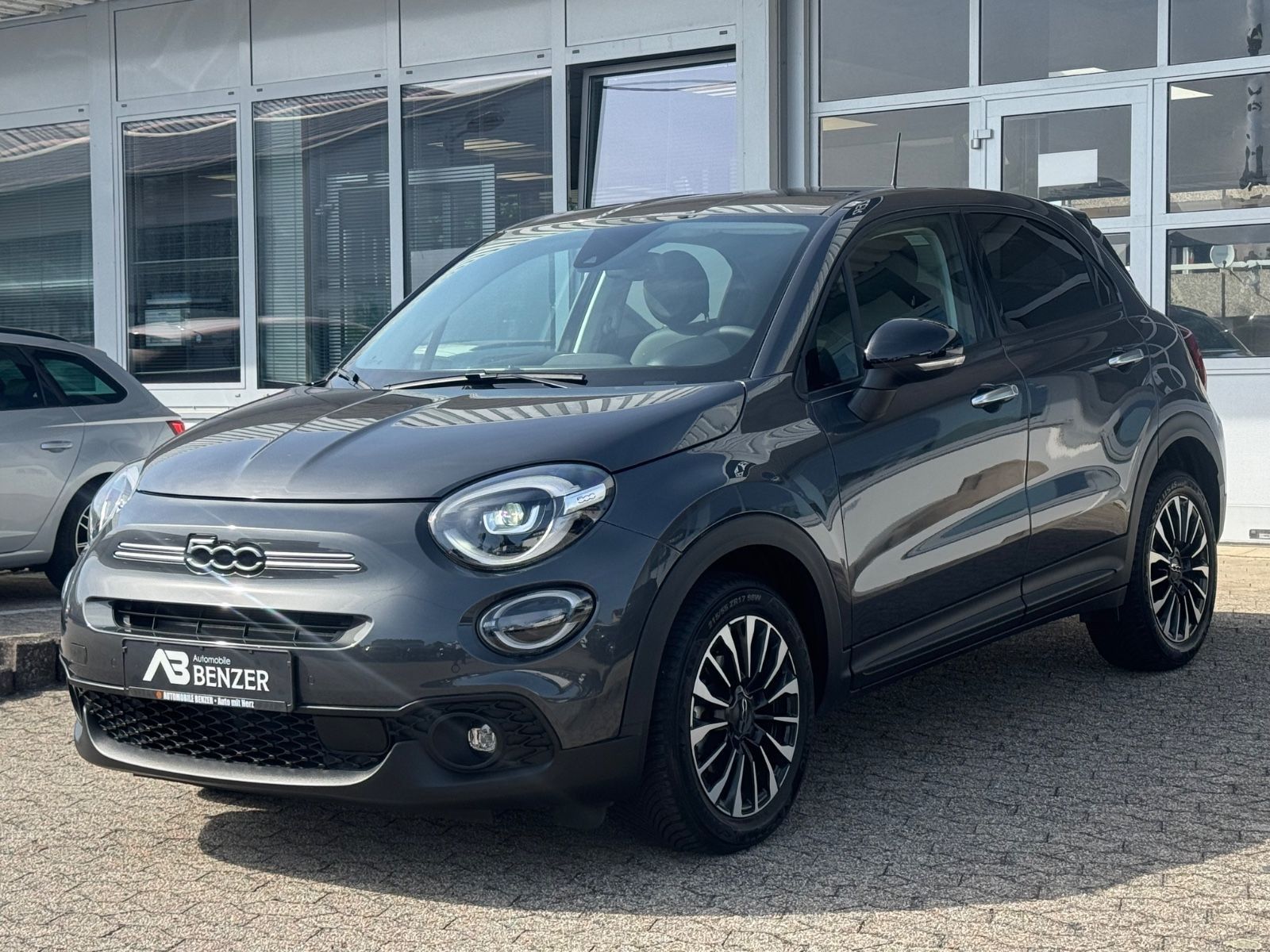 Fahrzeugabbildung Fiat 500X Lounge/LED/R-Cam/KlimaAuto/PDC/