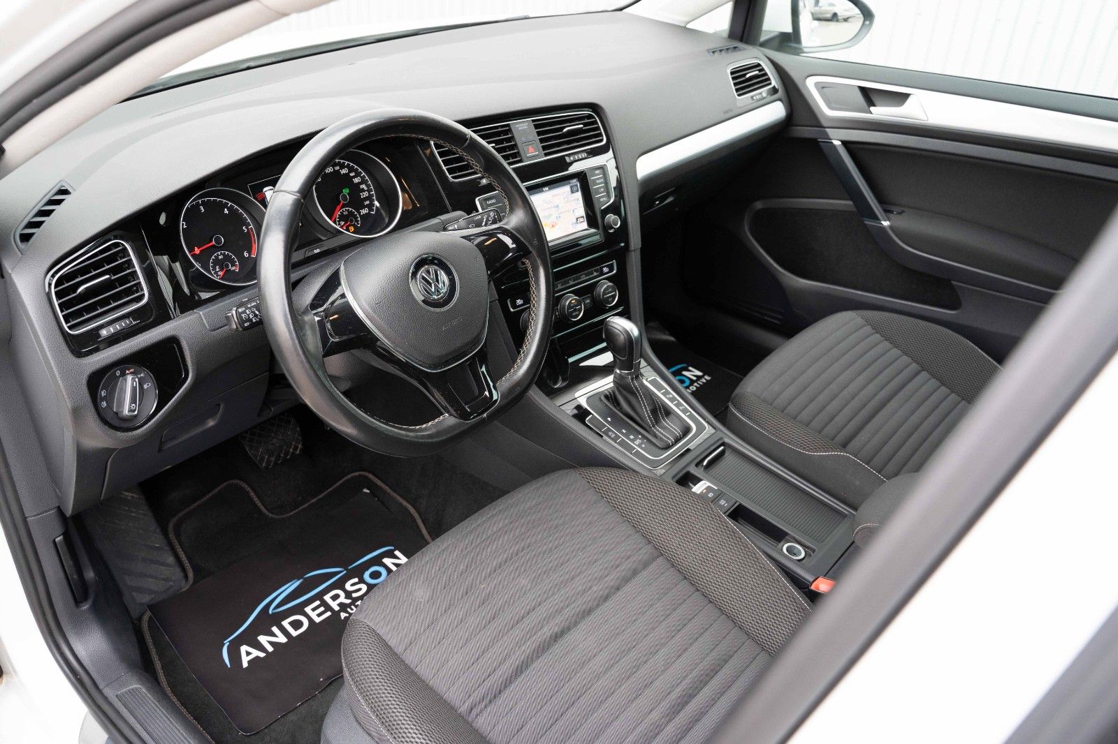Fahrzeugabbildung Volkswagen GOLF VII VARIANT 2.0 TDI CUP XENON DSG