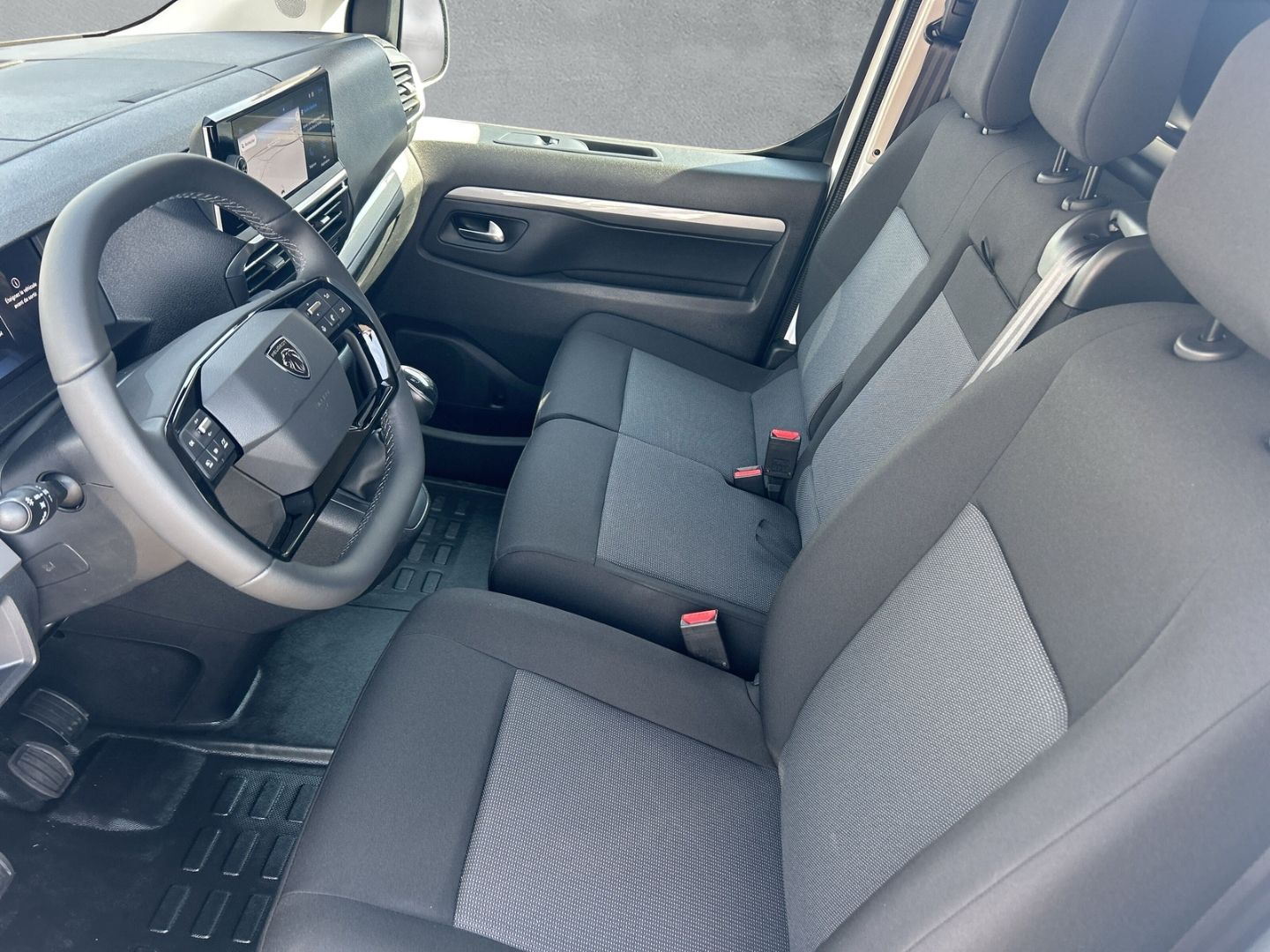 Fahrzeugabbildung Peugeot Expert Kasten Lang 2.0 BlueHDi 145 FAP EU6d *Kli