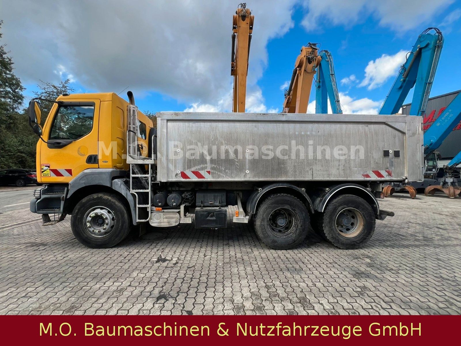 Fahrzeugabbildung Renault Kerax 370.26 / 6x4 /Alu Kipper /