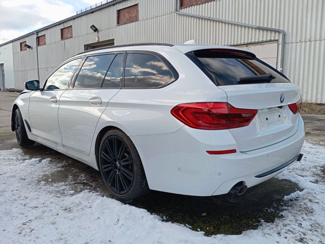 BMW 530d xDrive Touring Sport Line