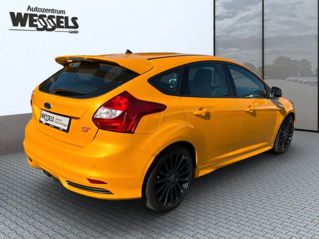 Ford Focus Lim. ST