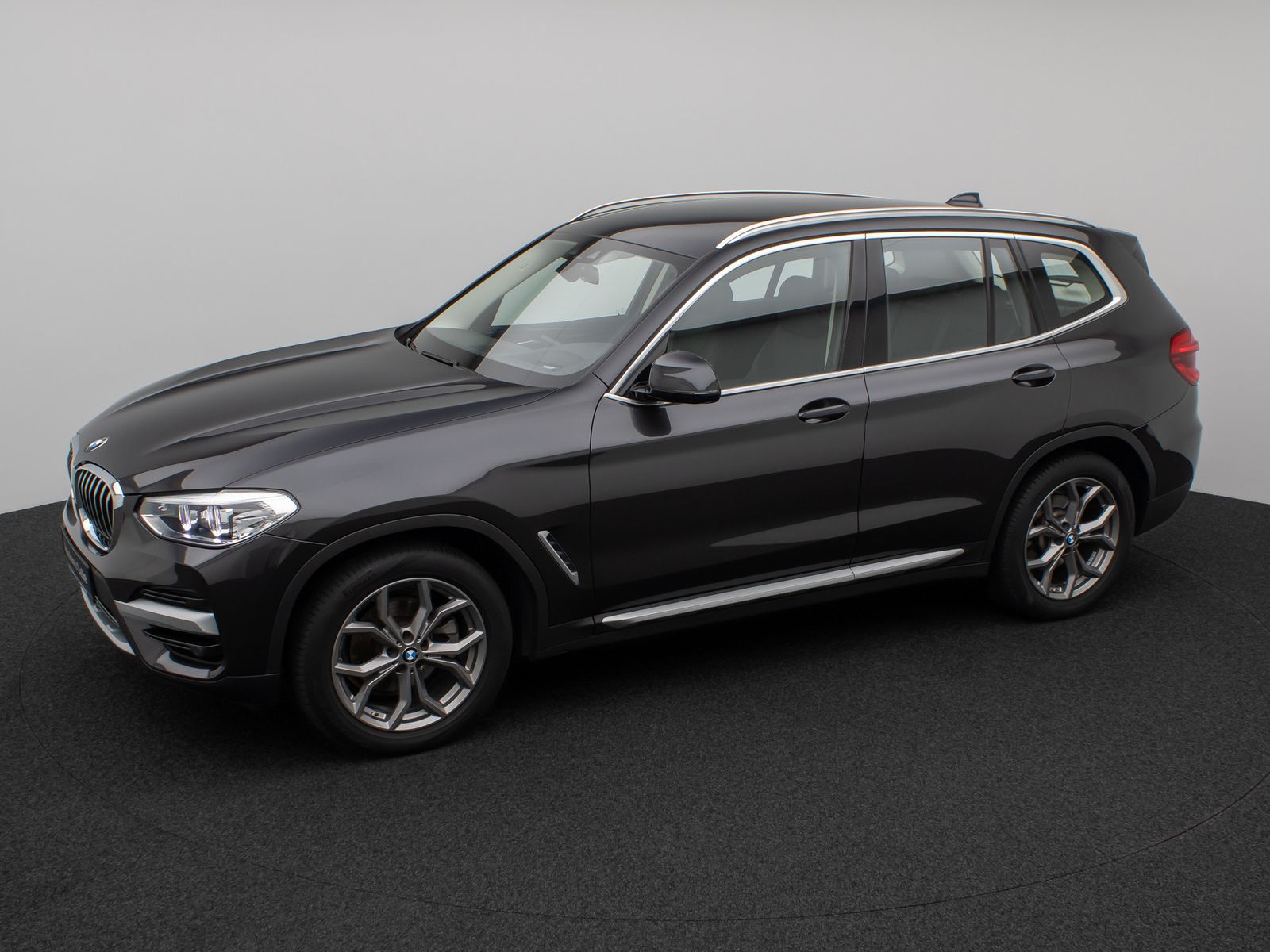 Fahrzeugabbildung BMW X3 xD20d xLine HUD DAB HiFi Lnkrhz Komfort Sport