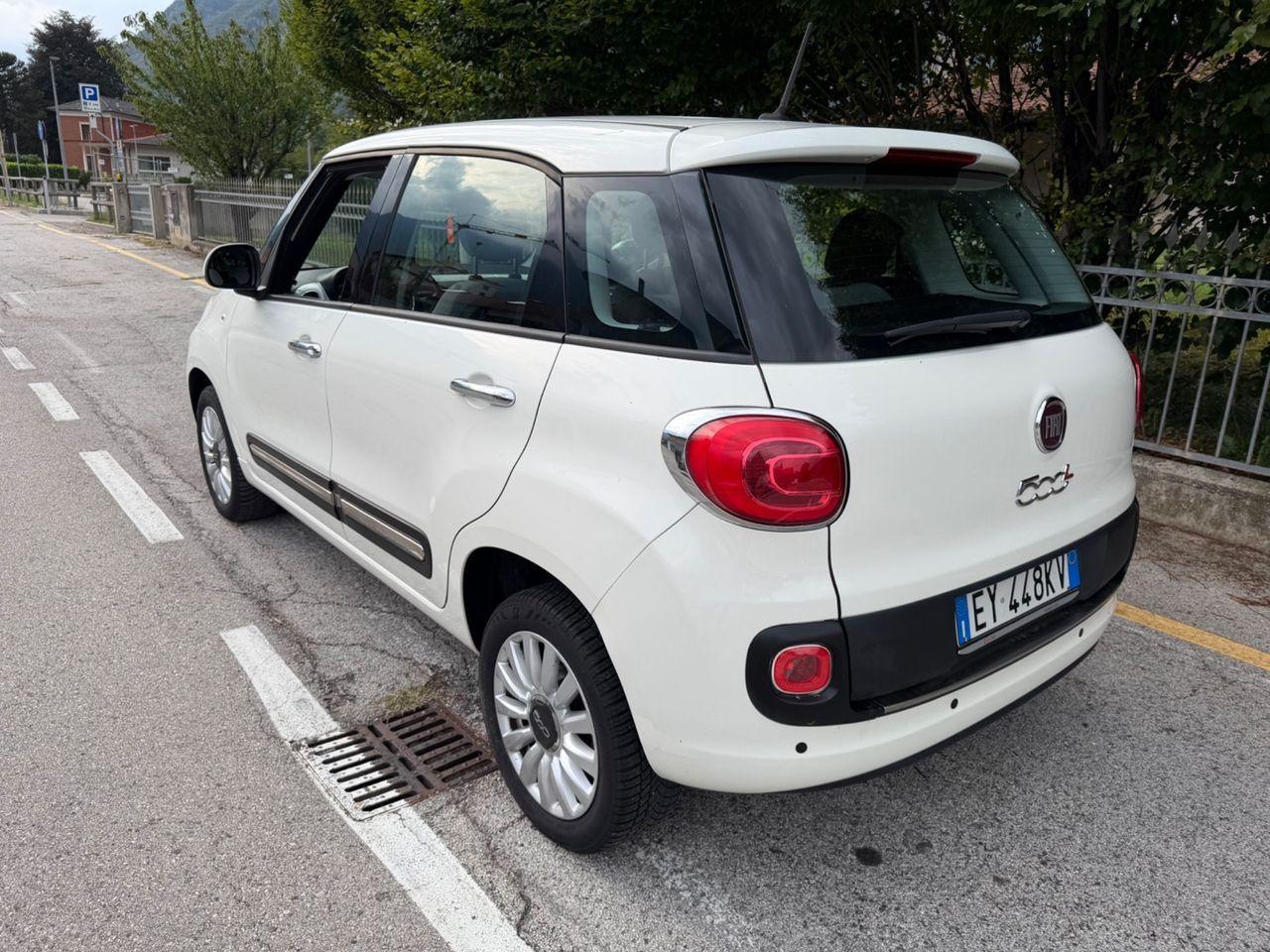 Fiat 500L 2015 — engine 875 cm³, 84 HP (62kW)