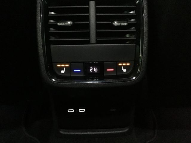 Fahrzeugabbildung Skoda Octavia Ambition 1.0 TSI Navi/Kamera/Tempo/LED
