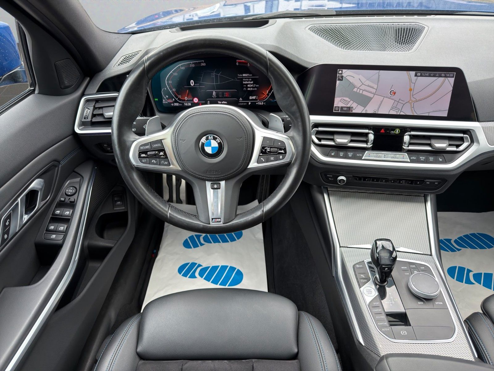 BMW 320d xDrive*M Sport*Pano*Leder*Head Up*1.Hand* foto 11