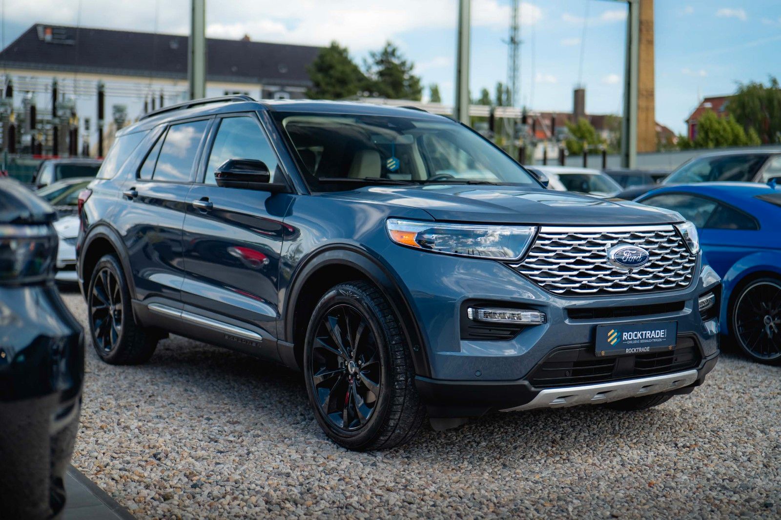 Fahrzeugabbildung Ford Explorer PLATINUM 3.0 V6 TwinTurbo 4x4 *360*ACC*