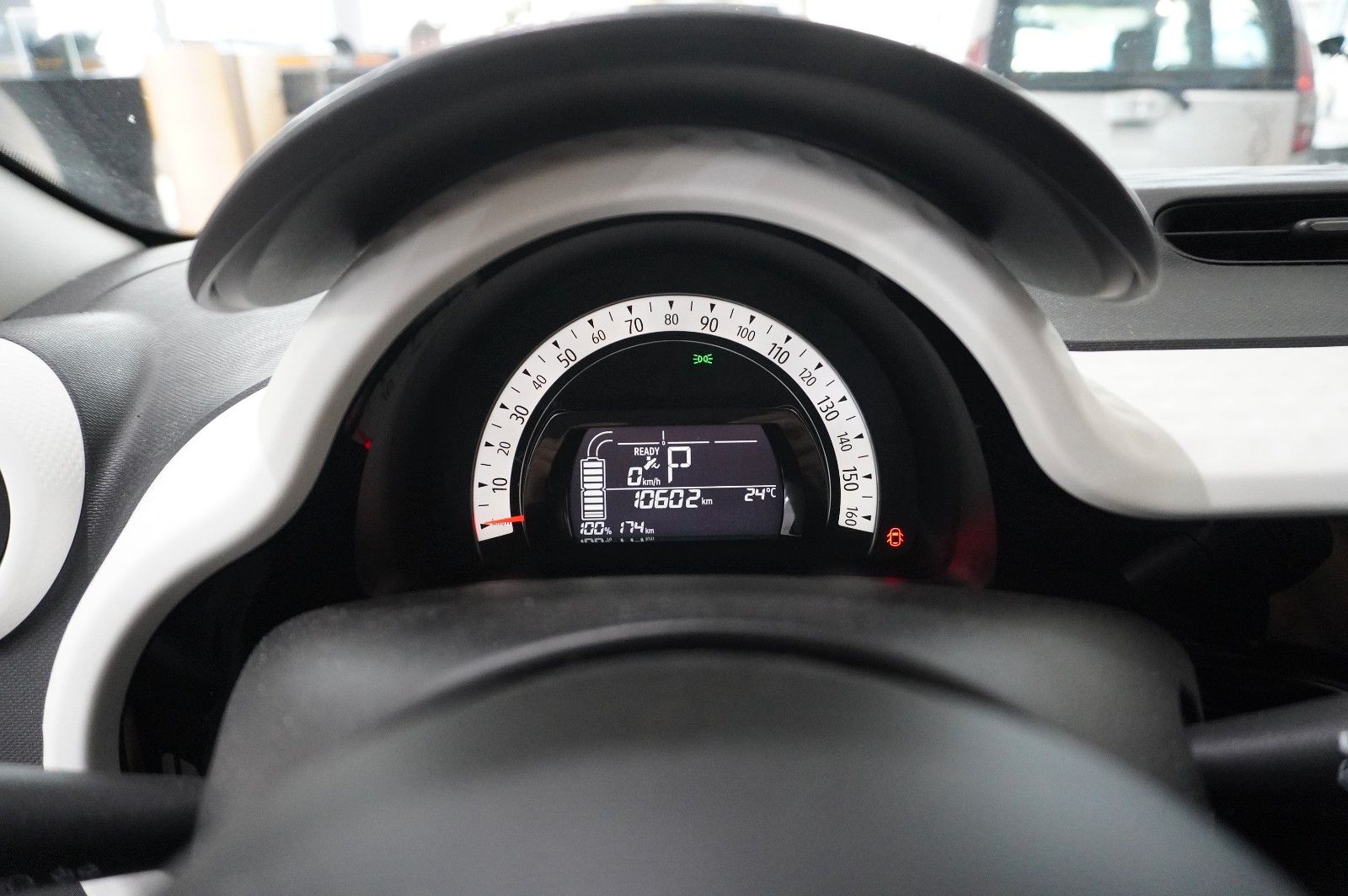 Fahrzeugabbildung Renault Twingo Equilibre Electric 22KWH NAVI/LED/DAB+