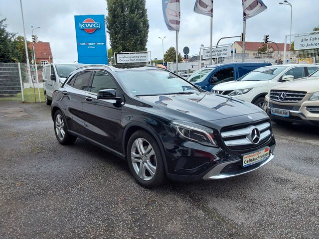 Mercedes-Benz GLA 200 +Autom.+Navi+Bi-Xenon+AHK+PDC+Kamera+Alu