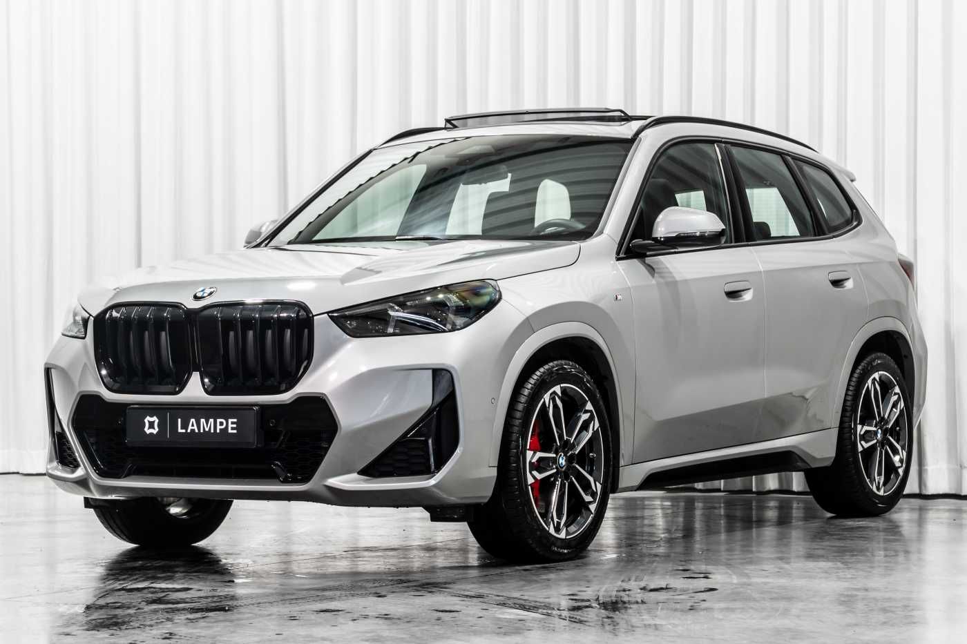 BMW X1 sDrive18i M Sport Pro Pano Keyless Sport Seat imagem 3