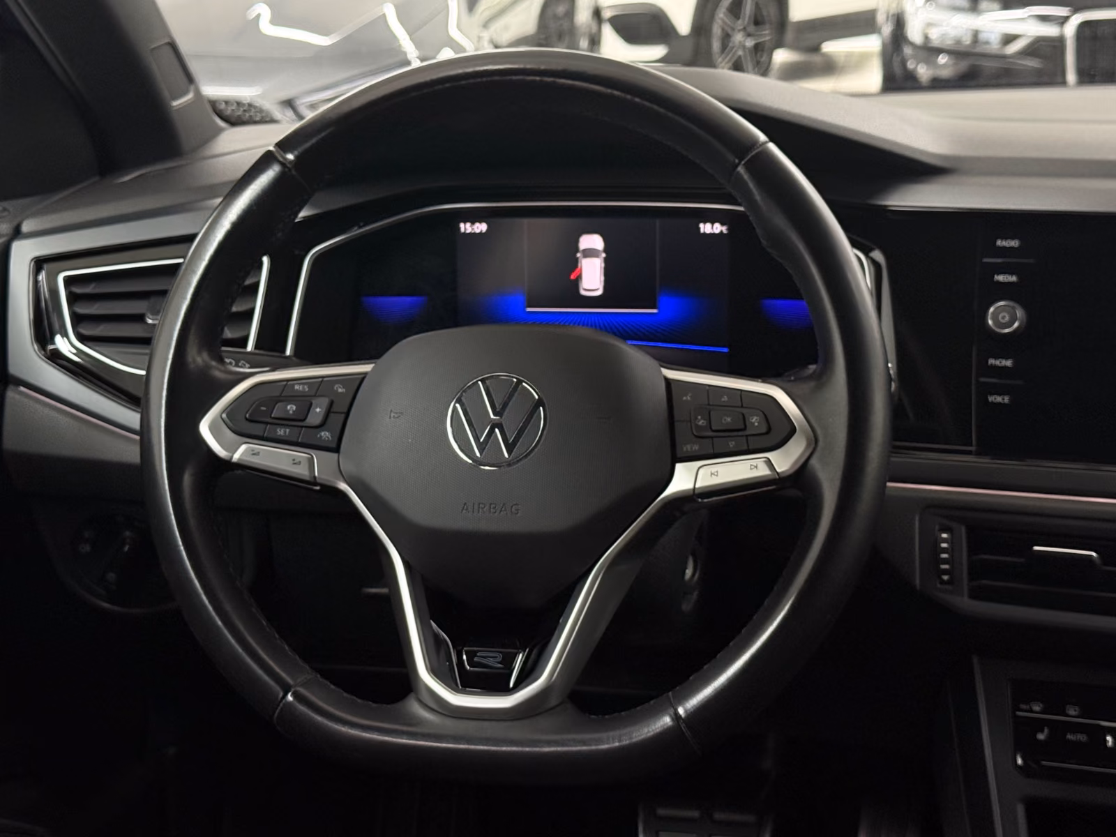 Volkswagen Taigo R-Line 1.5 TSI*SHZ*Digital-Cockpit*Kamera