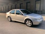 Volkswagen Bora 1.6 Highline - Volkswagen Bora: Highline