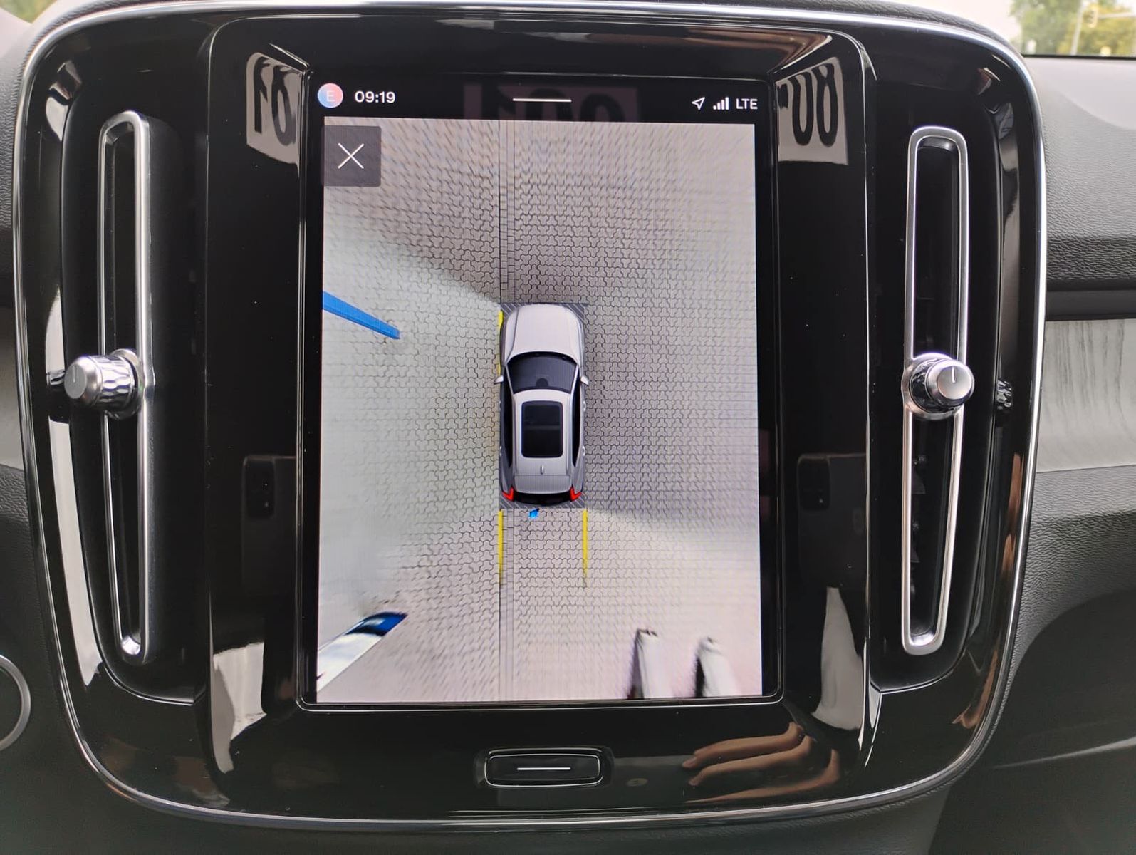 Volvo XC 40 (08/2022, Benzin)