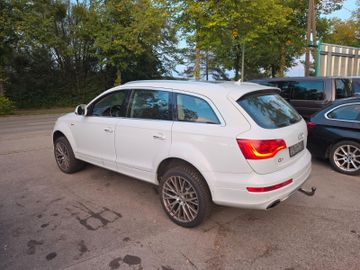 Audi Q7 - 10