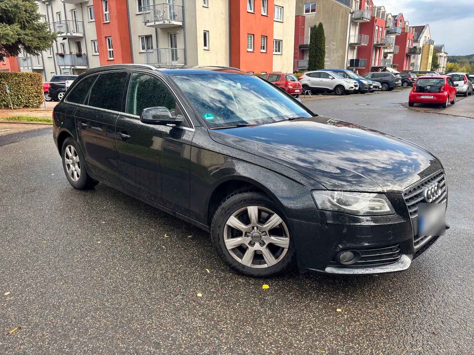 Audi A4 2009 — rear view