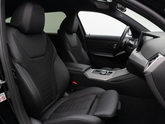 Foto Nummer 36: BMW 318d