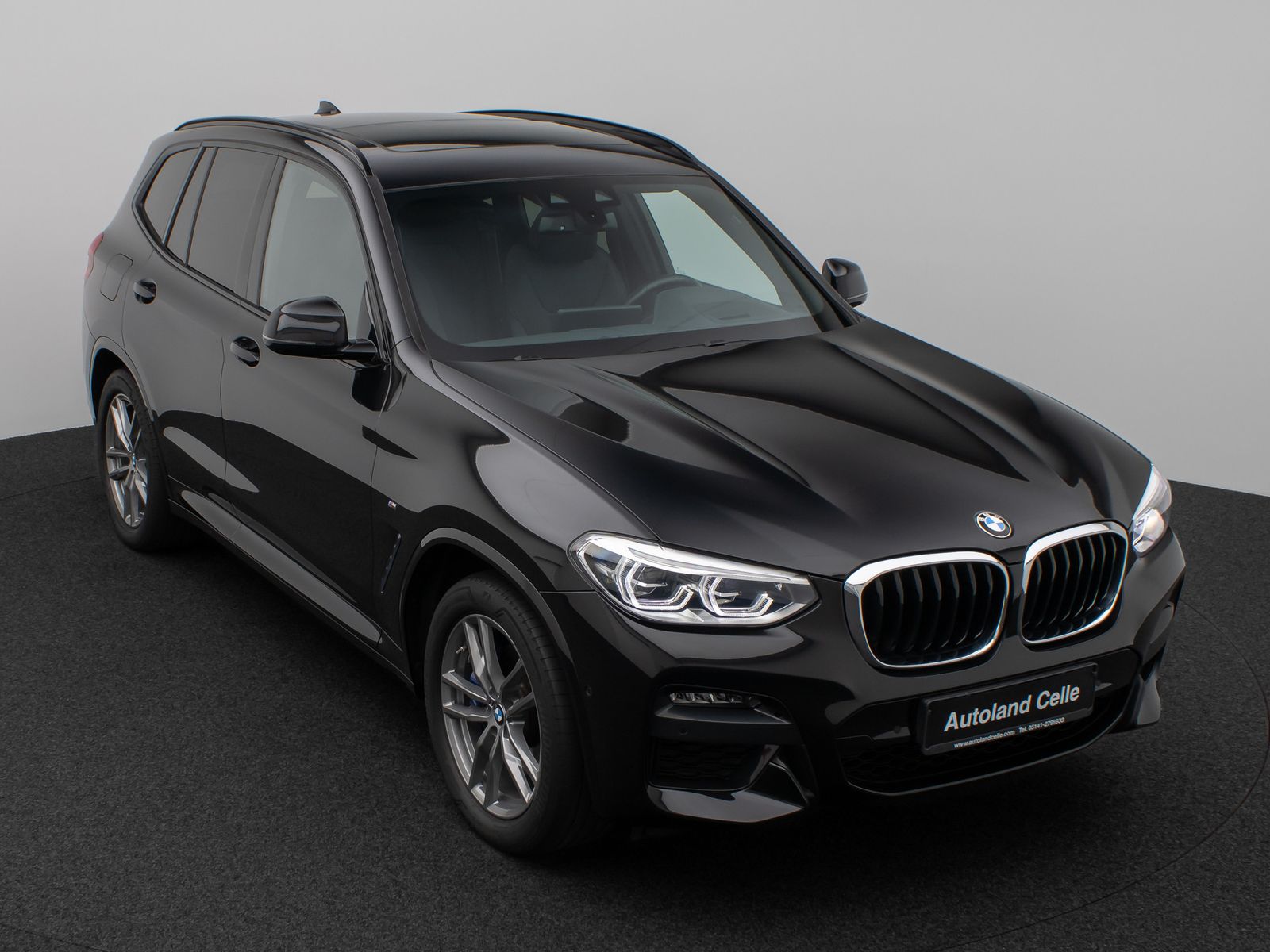 Fahrzeugabbildung BMW X3 xD30d M Sport Panorama Kamera HUD HiFi 19Zoll