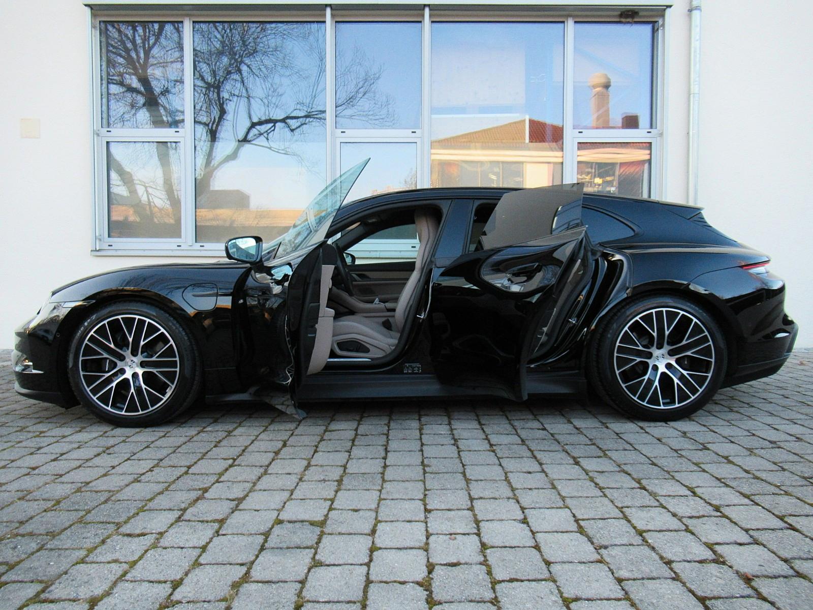 Porsche MY25 SPORT TURISMO FOND RSE TV HEAD ACC®PERF+360