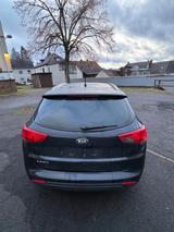 Kia cee'd Sportswagon 1.6 CRDi  Vollausstattung, AHK - Kia cee'd Sportswagon von privat