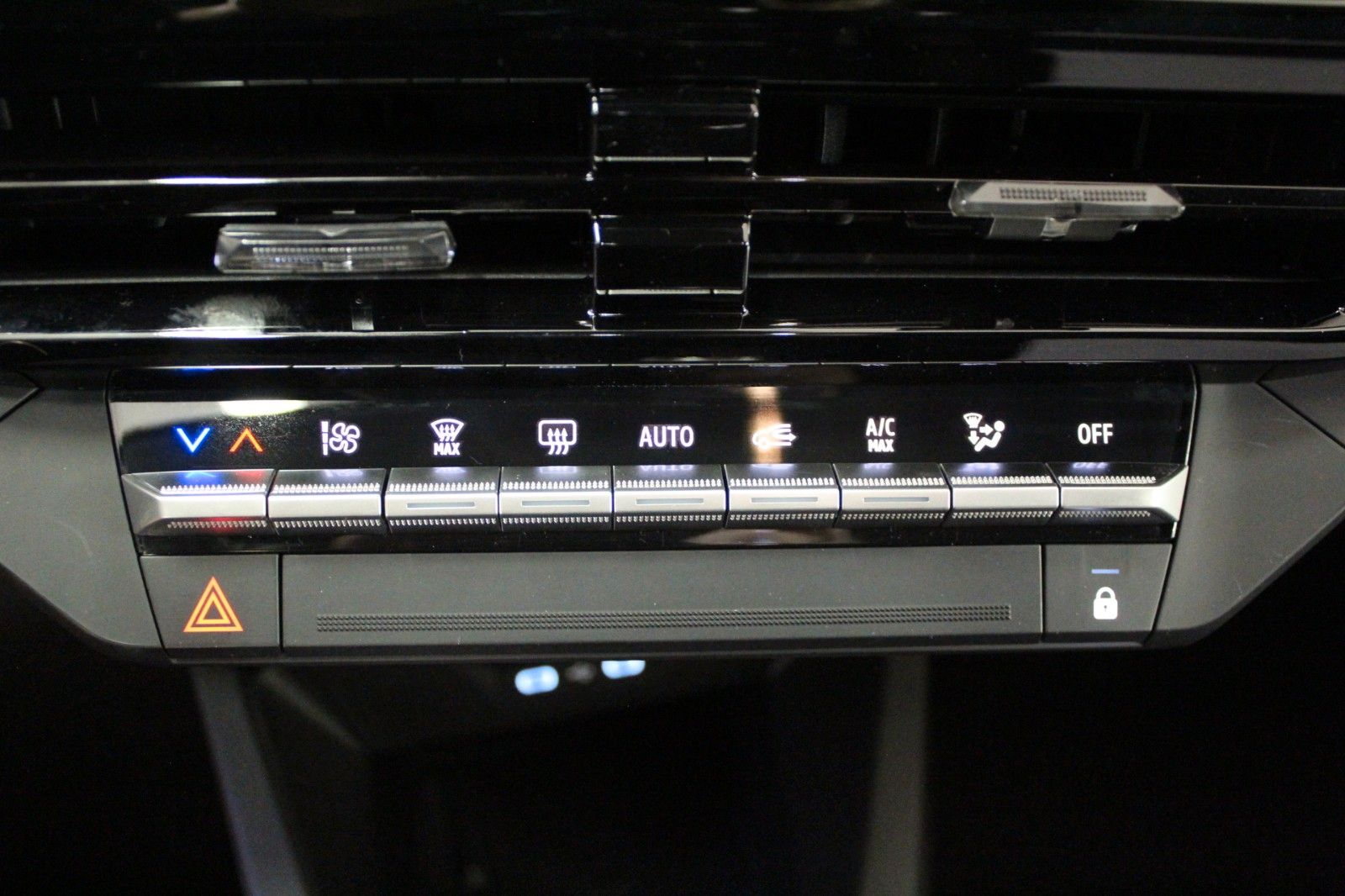 Fahrzeugabbildung Renault Clio VI TCe 115 Techno*Winter-Paket* #15687