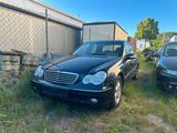 Mercedes-Benz W203 Mercedes C220 CDI Elegance - Mercedes-Benz C-Klasse W203 mit Diesel-Antrieb