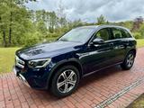 Mercedes-Benz GLC 400d Standhzg Pano 8fach AHK Luft HeadU