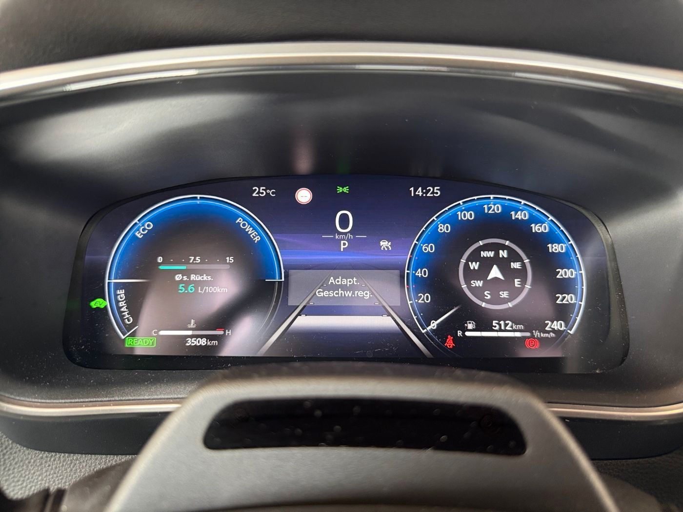 Fahrzeugabbildung Toyota Corolla Touring Sports 2.0 Lounge PanoramaSD JBL