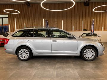 MYAUTOCENTER – Gebraucht- und Jahreswagen mit Werkstattservice in Pfaffenhofen Skoda Octavia Combi Ambition *2. Hand*Klima*PDC*Radio*