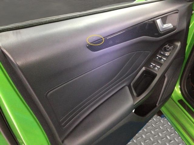 Fahrzeugabbildung Ford Focus ST X HUD El. Panodach Navi B & O LEDACC